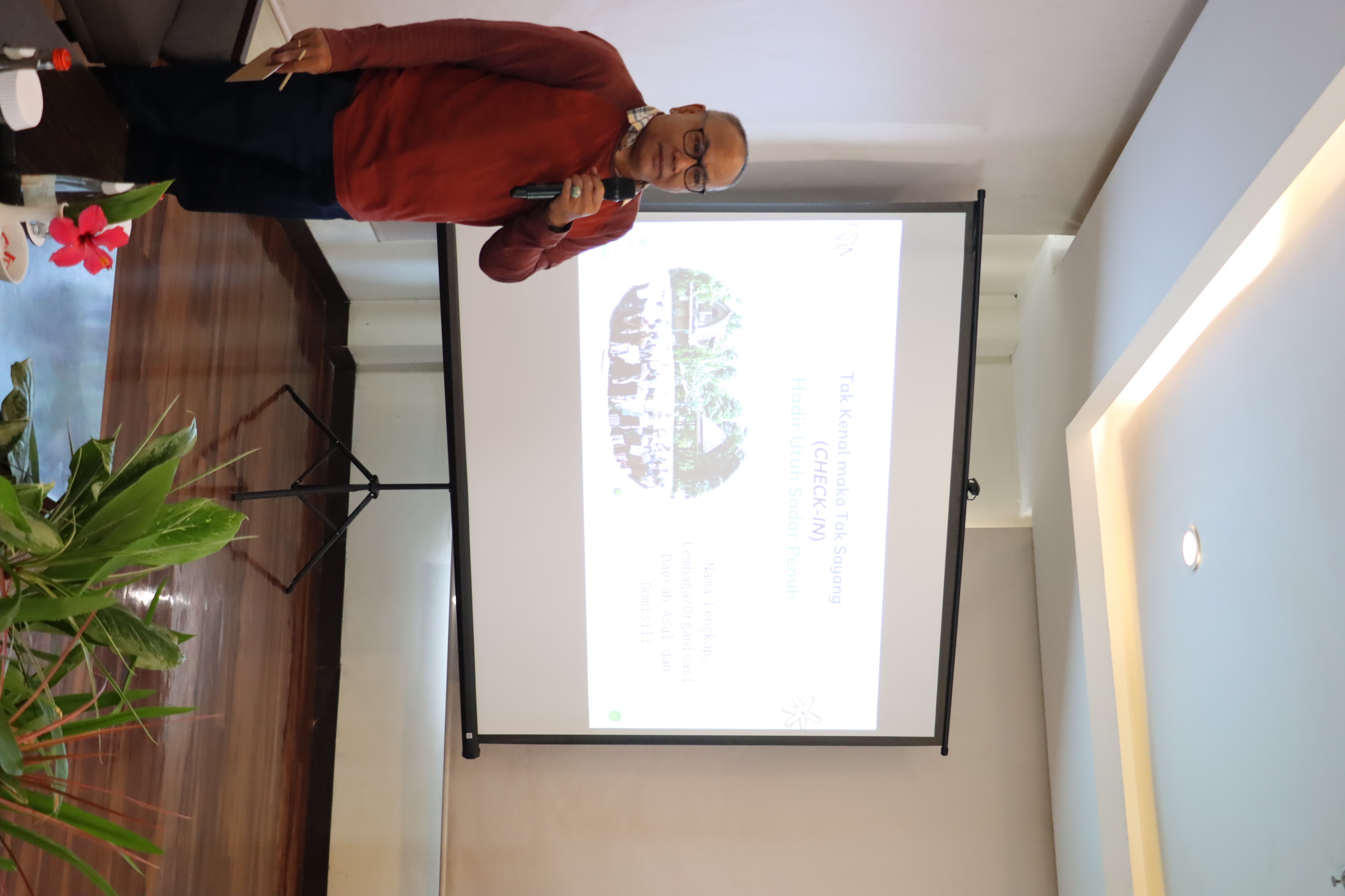 Multi Stakeholders Dialogue 1 Stakeholders Engagement dan Rekomendasi Kebijakan Dalam Transformasi Sistem Pangan